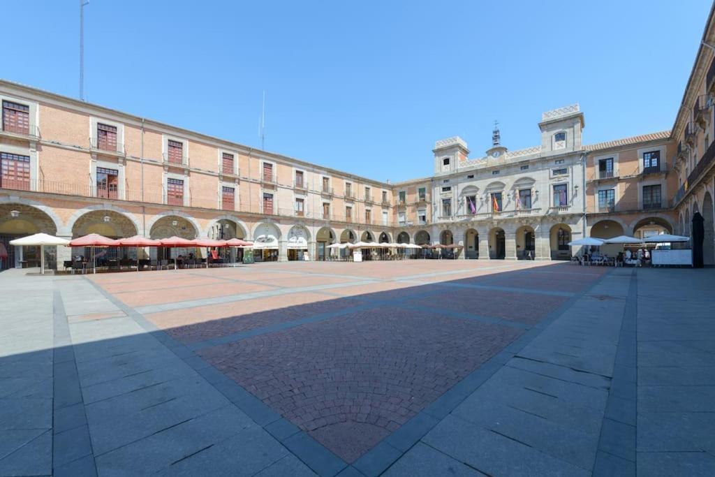 Apt - Plaza Mayor Of Avila - 1 Min Alcazar מראה חיצוני תמונה