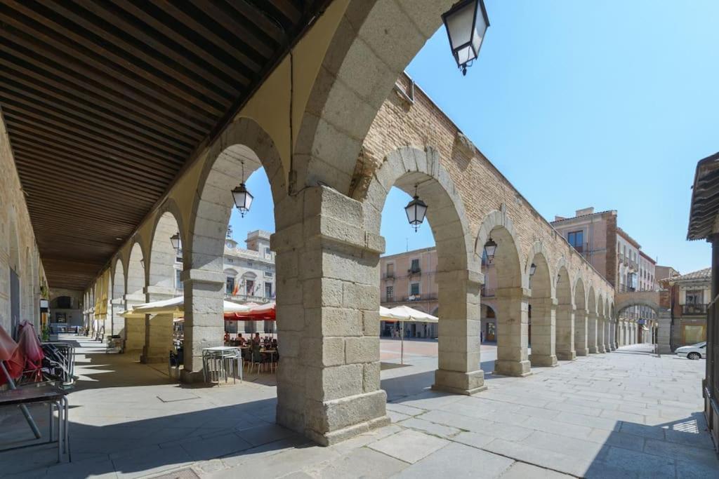 Apt - Plaza Mayor Of Avila - 1 Min Alcazar מראה חיצוני תמונה